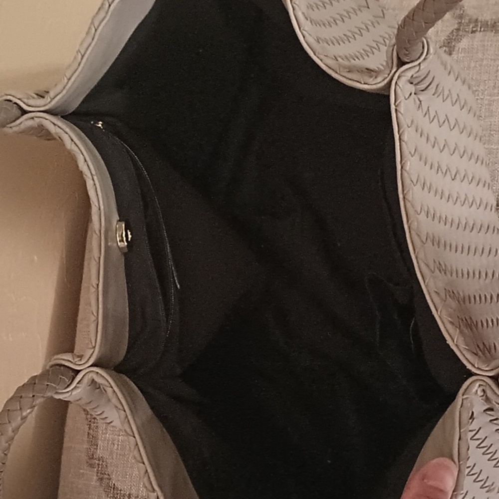 Woven Tote - Picture 5 of 8